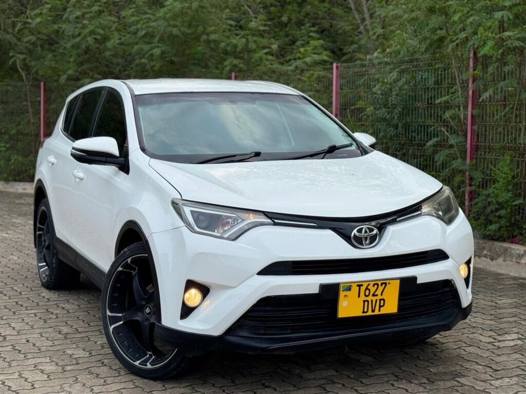 Magari Sokoni Toyota Rav4 ya Bei Poa 2016