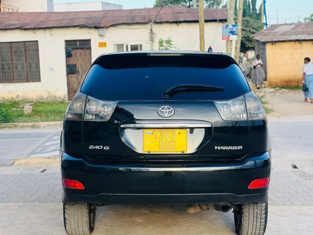 Magari Sokoni Toyota Harrier ya Bei Poa 2005
