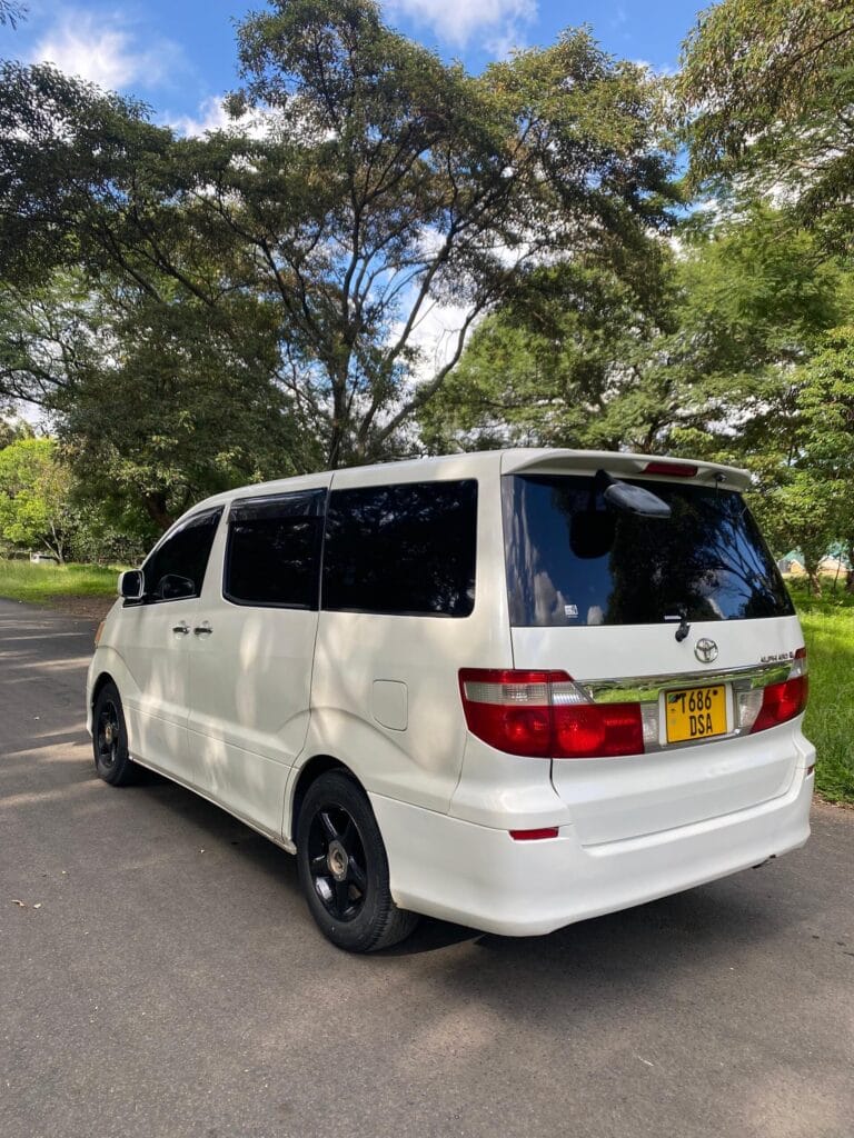 Price Toyota Alphard 2005 for Sale in Arusha