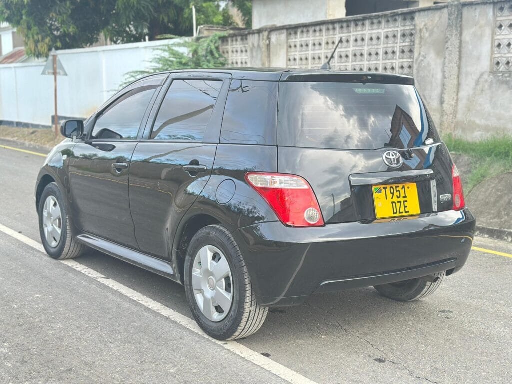 Price Of Toyota IST 2005 for Sale in Tanzania