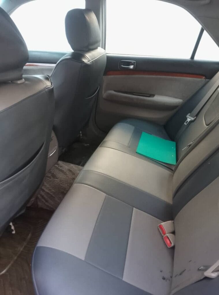 Toyota Mark II bei poa sokoni Dar es salaam Tanzania