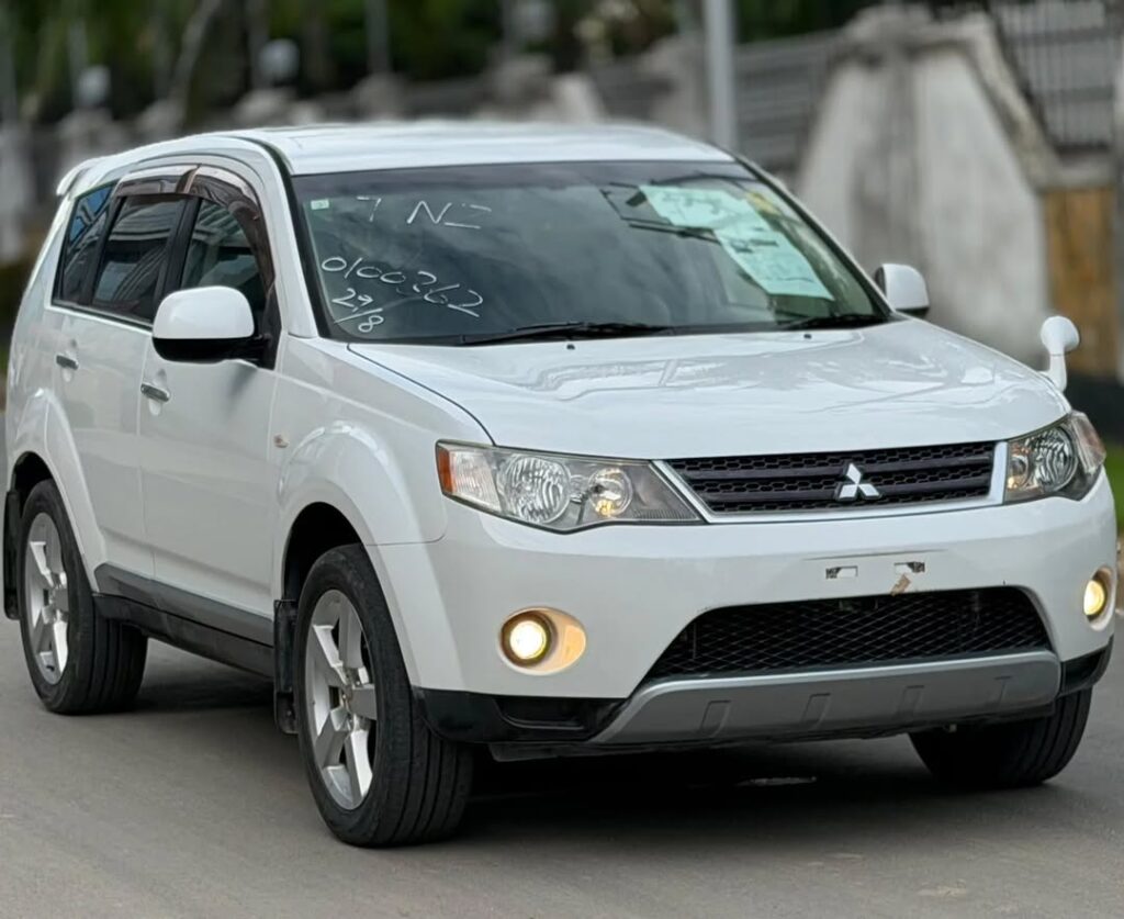 Mitsubishi Outlander 2008 Inauzwa Dar es Salaam Tanzania