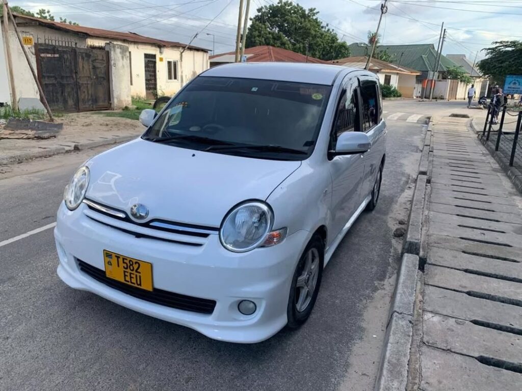 Toyota Sienta 2007 for Sale in Dar es Salaam