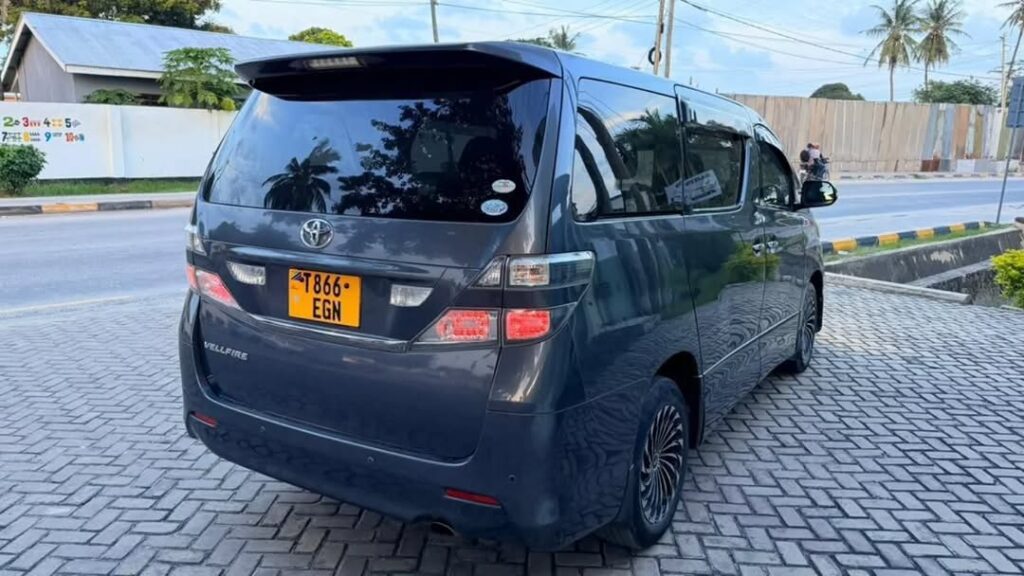 Price Toyota Vellfire 2010 for Sale in Dar es Salaam