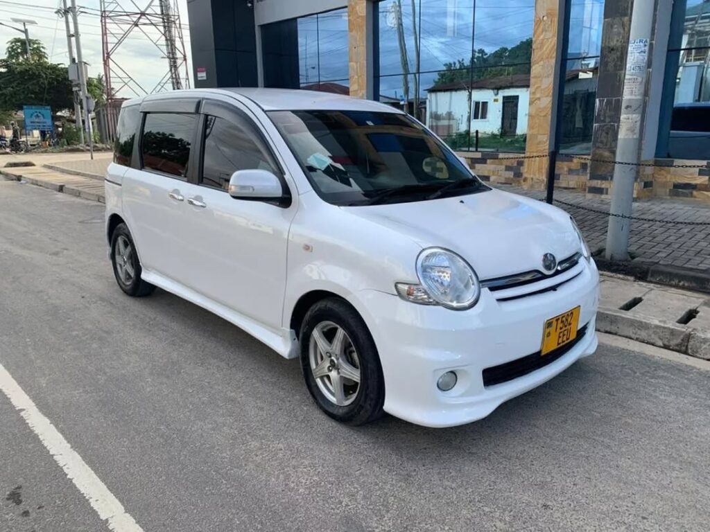 Buy Toyota Sienta 2007 for Sale in Dar es Salaam