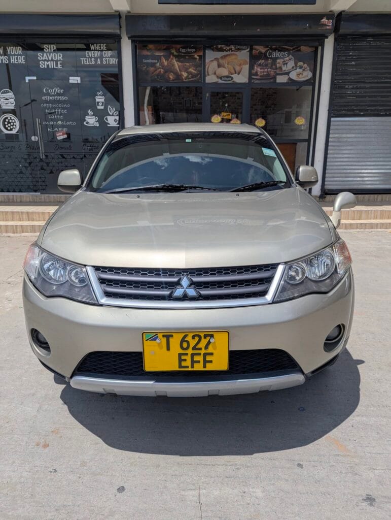 Used Mitsubishi Outlander 2007 for Sale in Dar es salaam