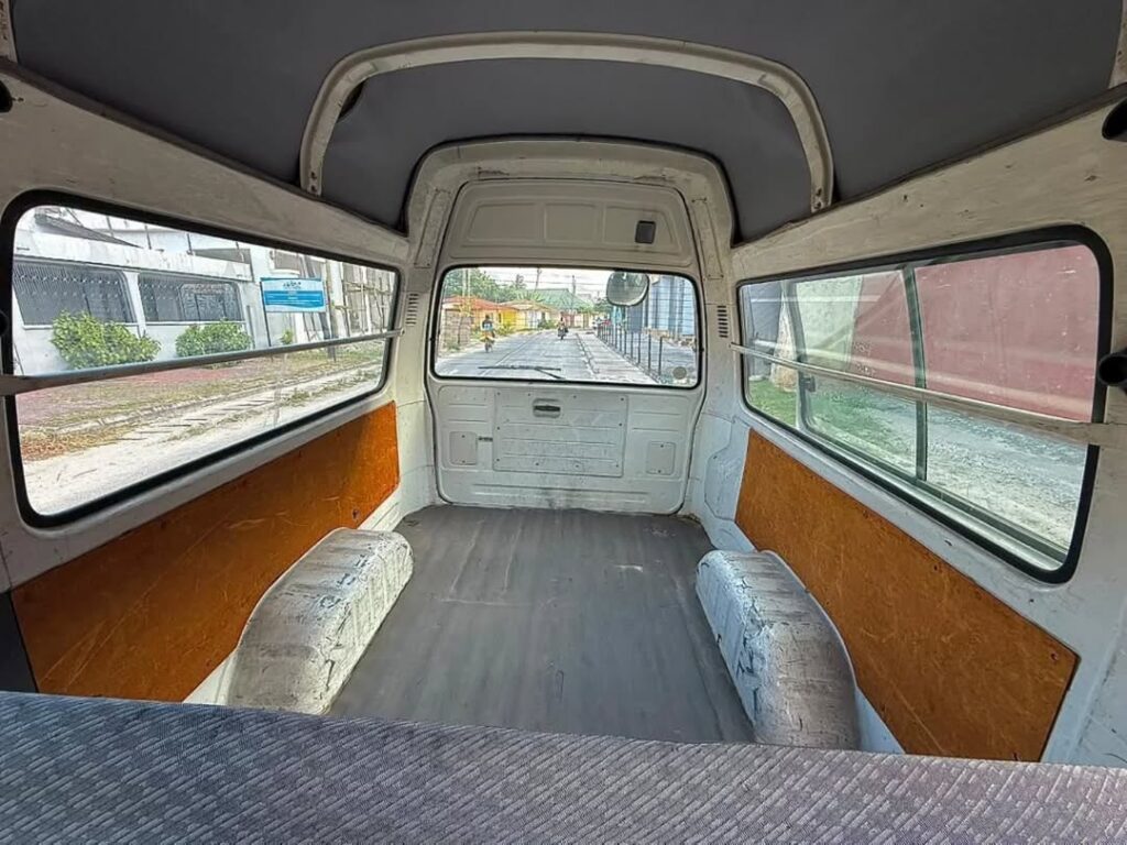 Used Toyota Hiace 2000 for Sale in Dar es Salaam
