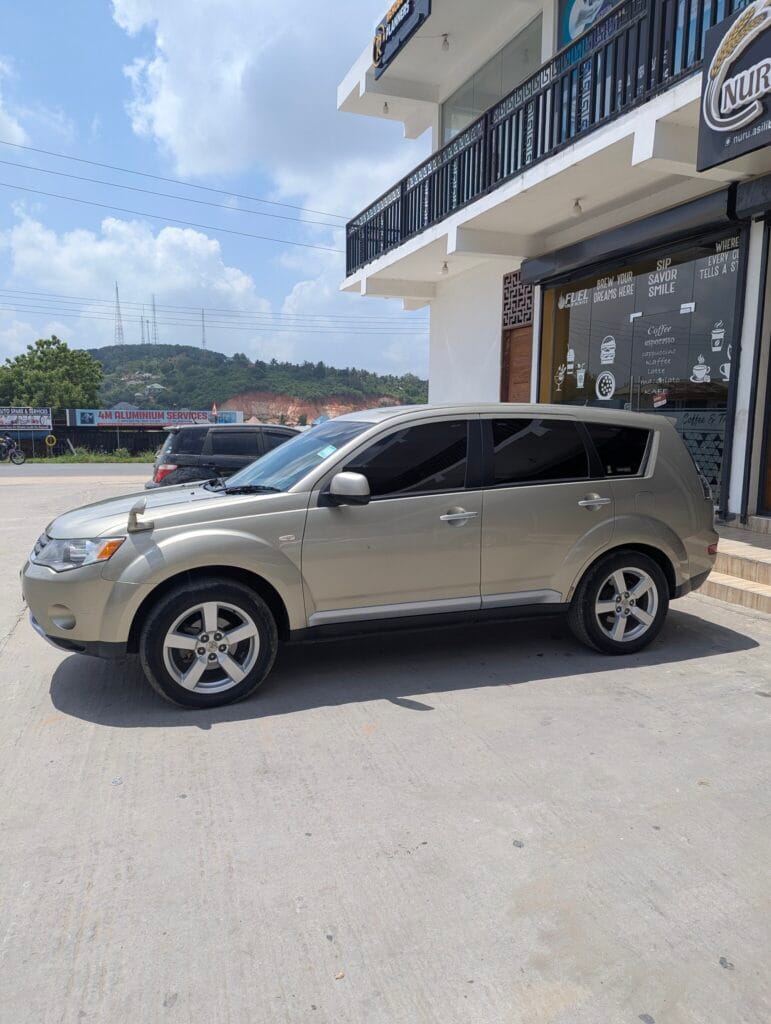 Price Mitsubishi Outlander 2007 for Sale in Dar es salaam