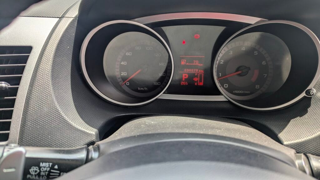 Buy Mitsubishi Outlander 2007 for Sale in Dar es salaam