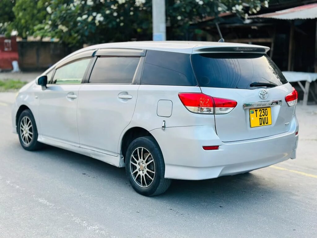 Price Toyota Wish 2011 for Sale in Dar es Salaam