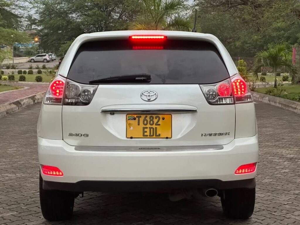 Magari Used Toyota Harrier 2007 Dar es Salaam Tanzania