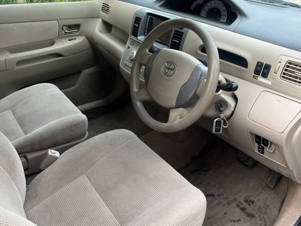 Magari Raum 2003 lipo Dar es Salaam