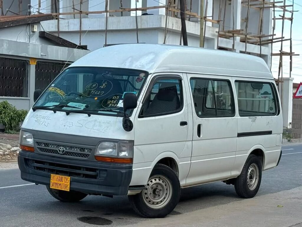 Used Toyota Hiace 2000 for Sale in Dar es Salaam