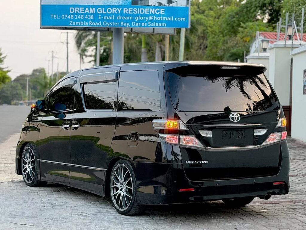 For Sale Toyota Vellfire 2011 in Dar es Salaam