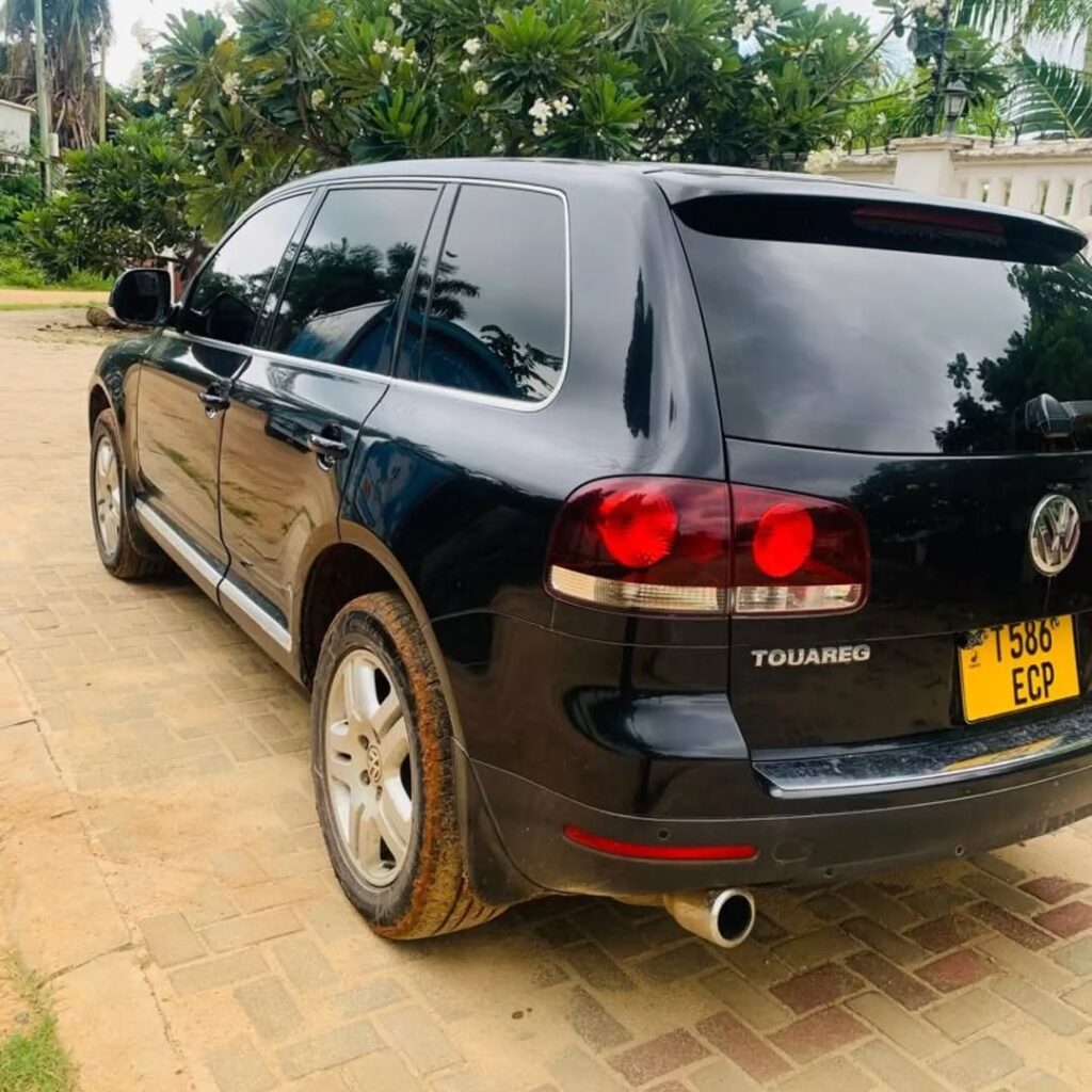 Magari Touareg 2007 lipo Dar es Salaam