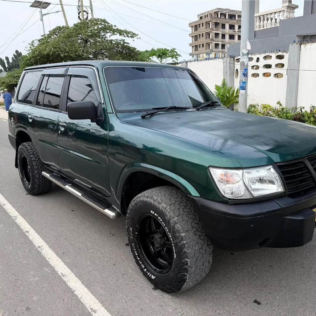 Nissan Safari 2000 for Sale in Dar es Salaam