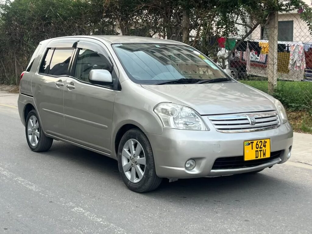 Magari Sokoni Toyota Raum ya Bei Poa 2003