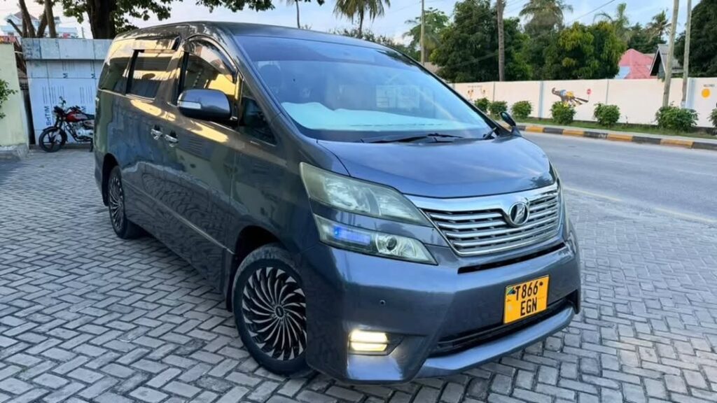Price Toyota Vellfire 2010 for Sale in Dar es Salaam