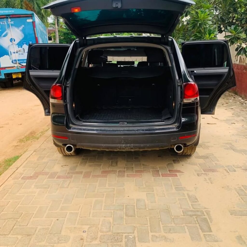 Volkswagen Touareg 2007 Inauzwa Dar es Salaam Tanzania