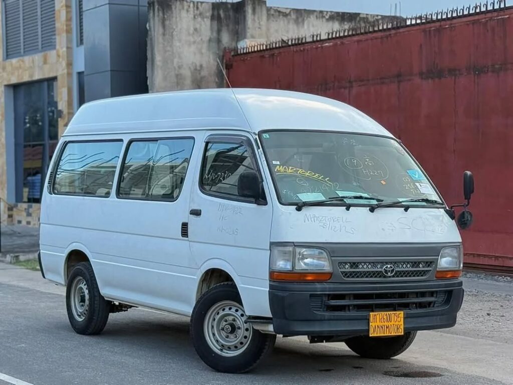For Sale Toyota Hiace 2000 in Dar es Salaam
