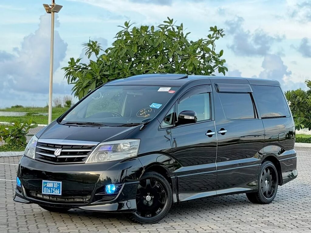 Price Of Toyota Alphard 2006 for Sale in Tanzania