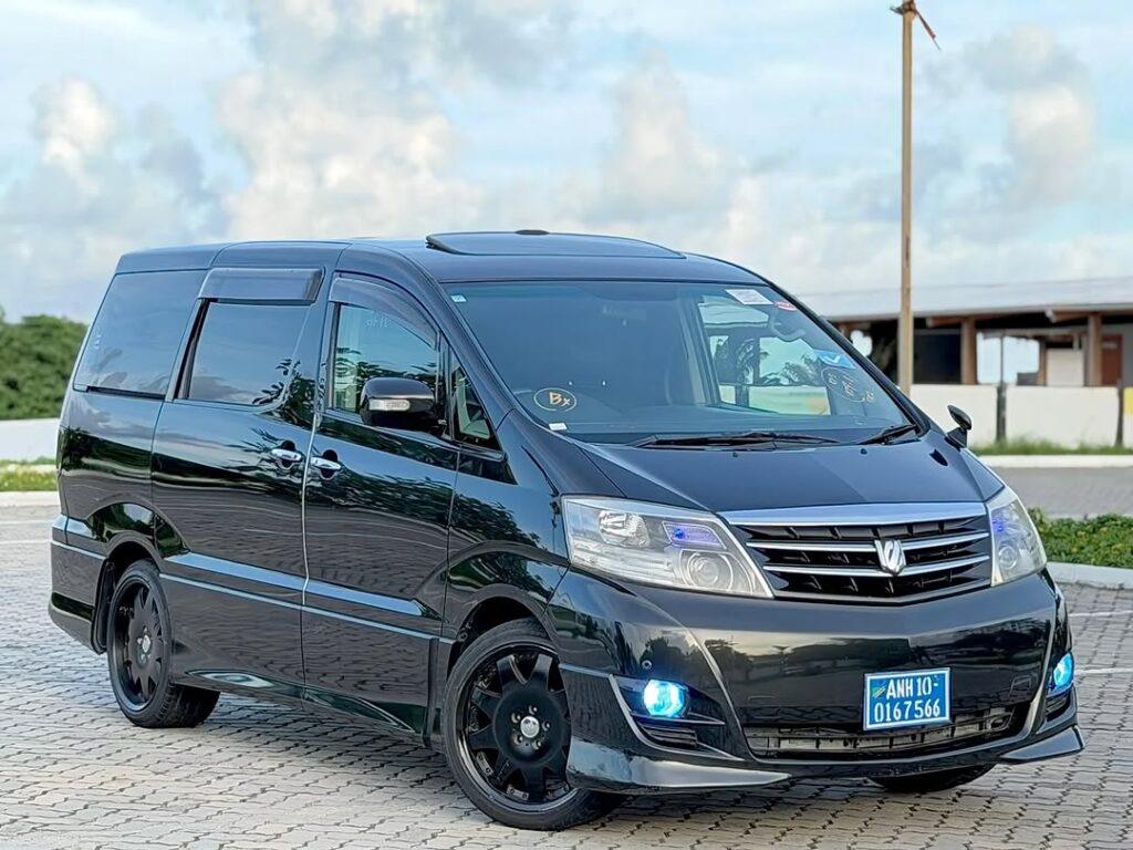 Price Toyota Alphard 2006 for Sale in Dar es Salaam