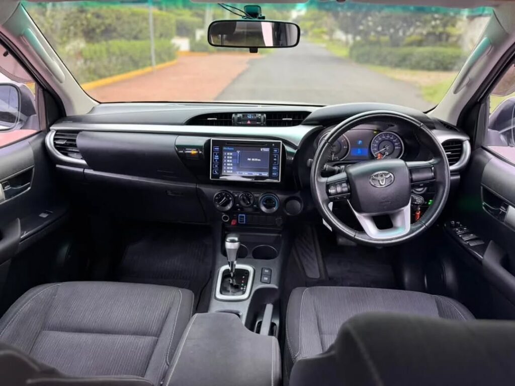 Magari Hilux 2018 lipo Dar es Salaam