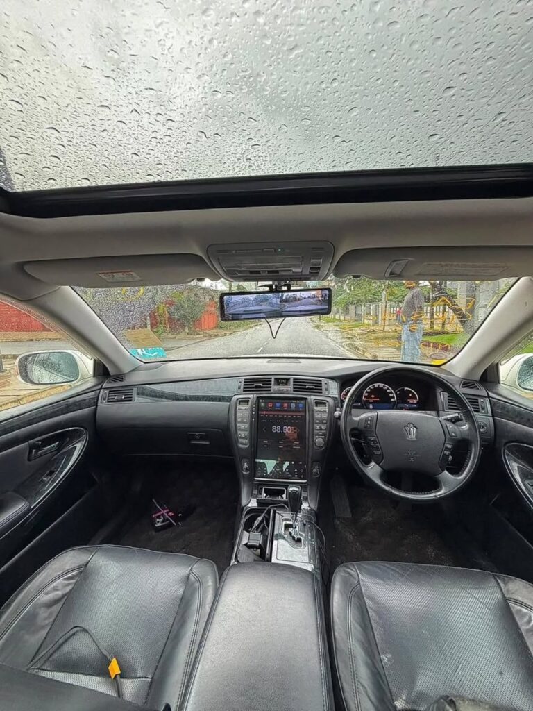 Price Of Toyota Crown 2006 for Sale in Tanzania