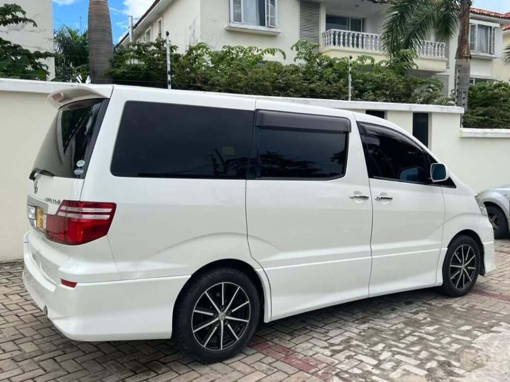 Toyota Alphard bei poa sokoni Dar es Salaam Tanzania