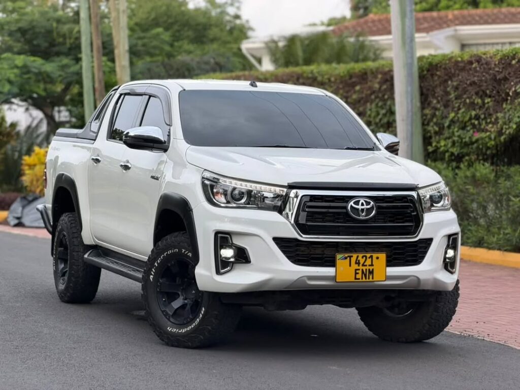 Magari Hilux 2018 lipo Dar es Salaam