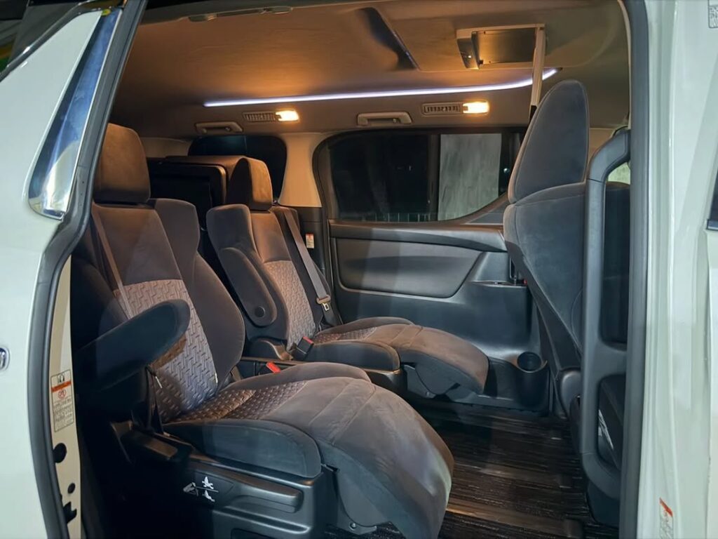 Magari Sokoni Toyota Alphard ya Bei Poa 2016