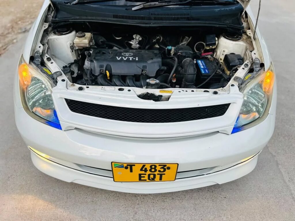Price Toyota IST 2006 for Sale in Dar es Salaam