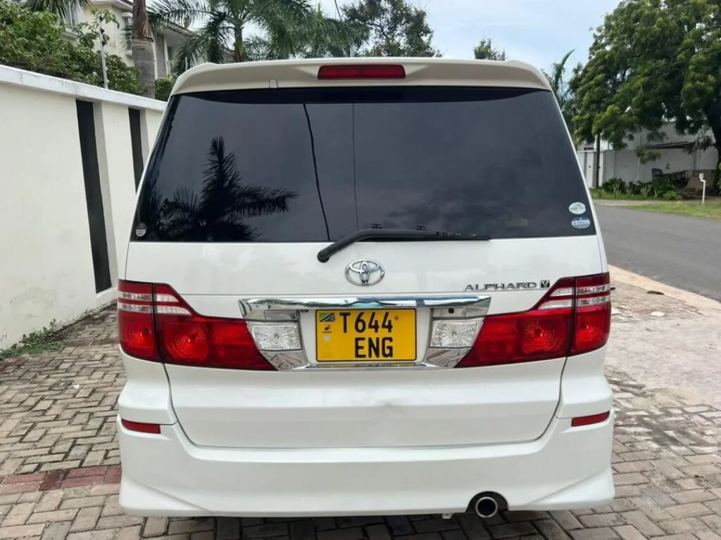 Magari Sokoni Toyota Alphard ya Bei Poa 2007