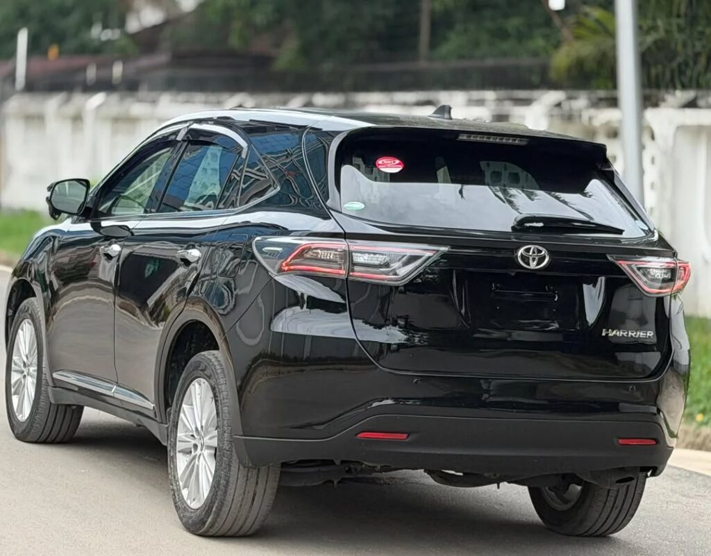 Toyota Harrier 2015 Inauzwa Dar es Salaam Tanzania