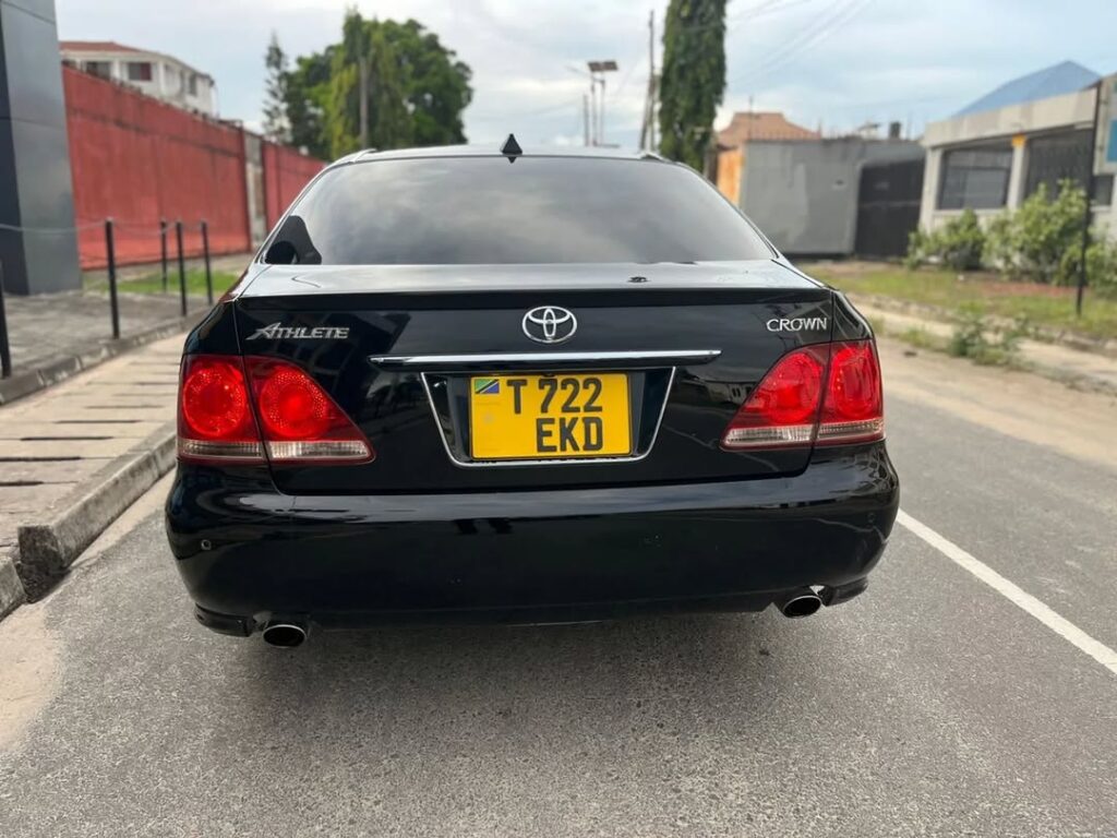 Used Toyota Crown 2006 for Sale in Dar es Salaam