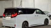 Toyota Alphard bei poa sokoni Dar es Salaam Tanzania