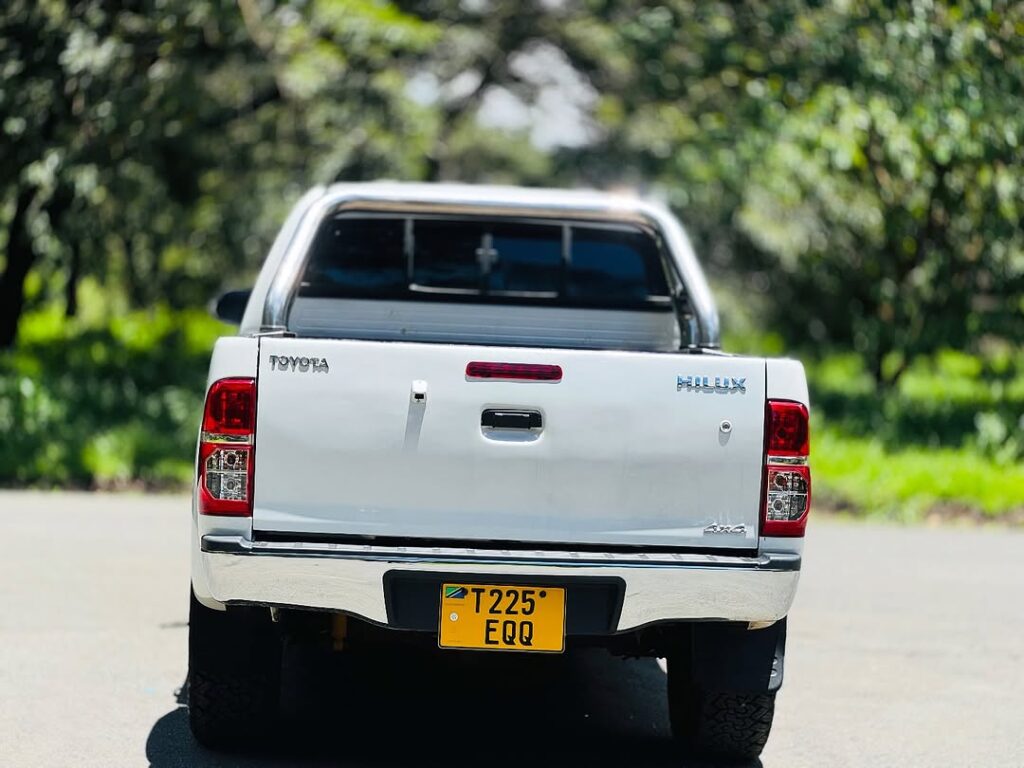 Price Toyota Hilux 2010 for Sale in Arusha