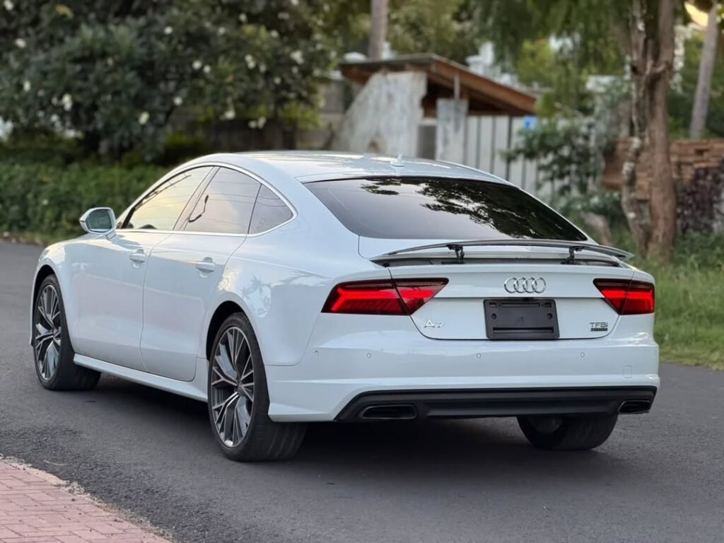 Magari Sokoni Audi A7 ya Bei Poa 2016