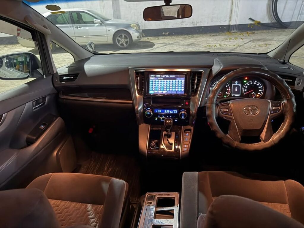 Magari Alphard 2016 lipo Dar es Salaam