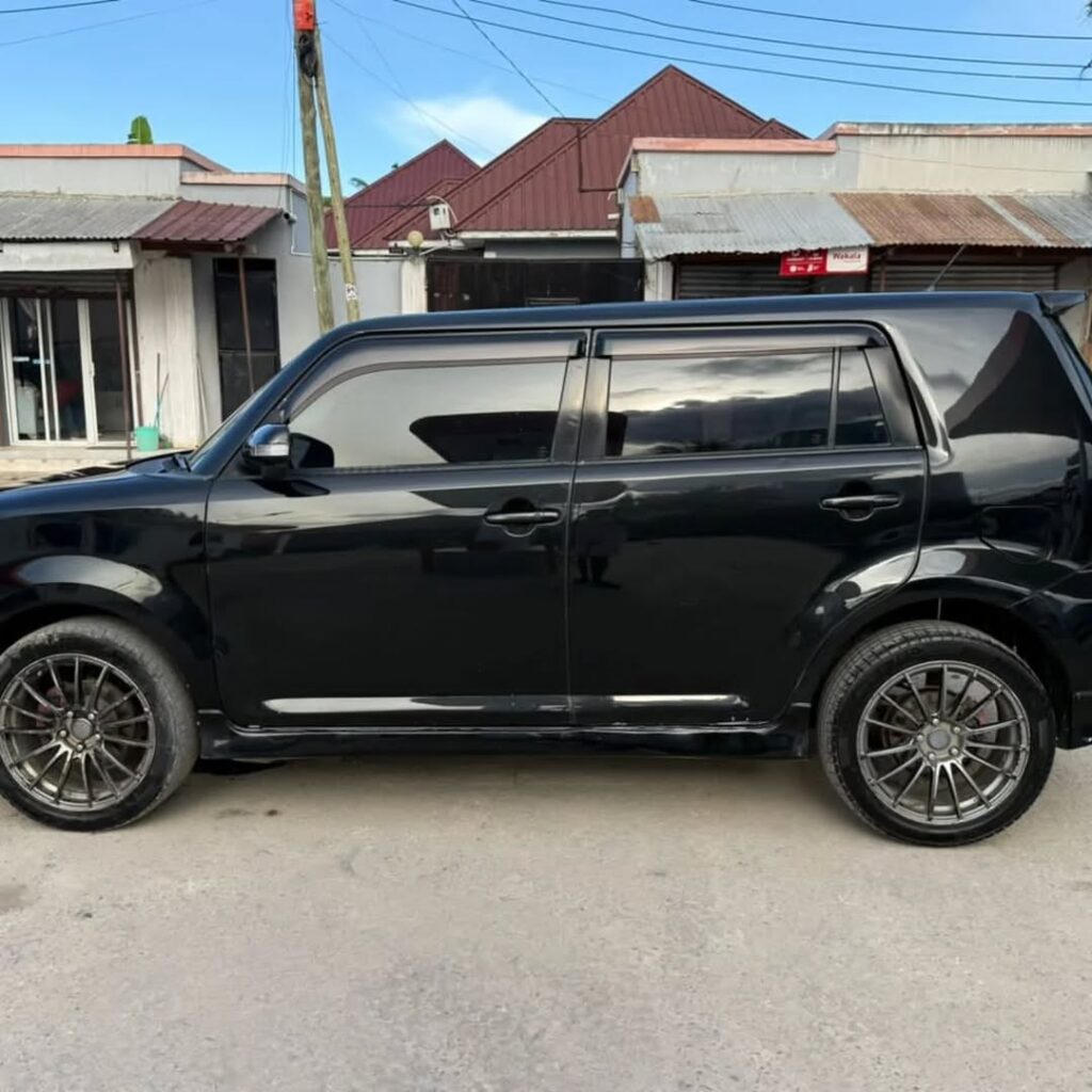 For Sale Toyota Rumion 2011 in Dar es Salaam