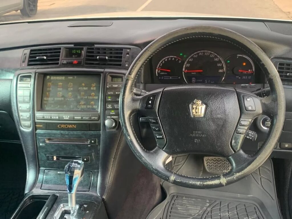 Price Of Toyota Crown 2006 for Sale in Tanzania