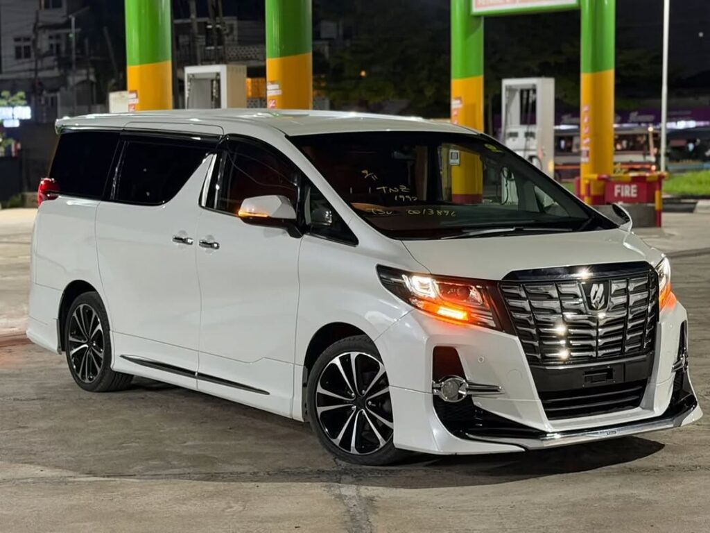 Toyota Alphard 2016 Inauzwa Dar es Salaam Tanzania