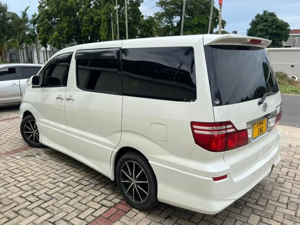 Toyota Alphard bei poa sokoni Dar es Salaam Tanzania