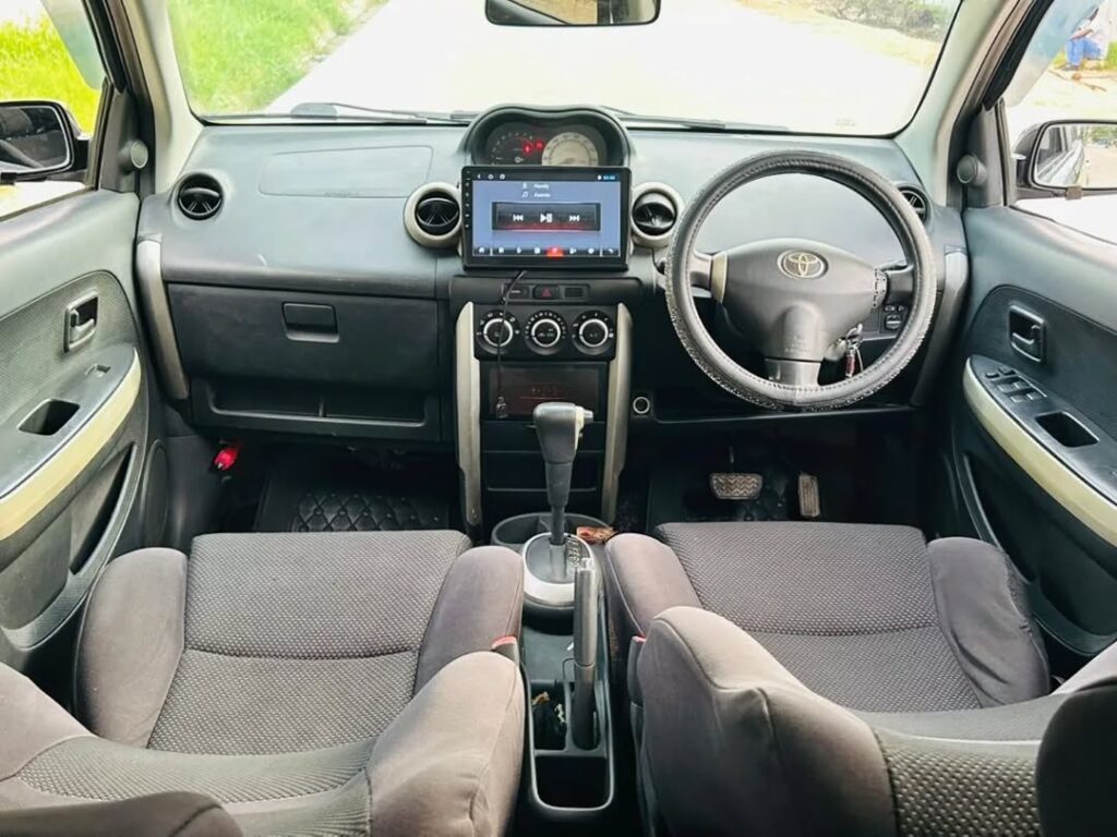 Magari IST 2003 lipo Dar es Salaam
