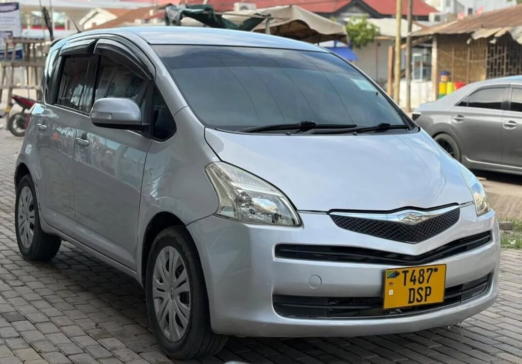 Price Toyota Ractis 2006 for Sale in Dar es Salaam