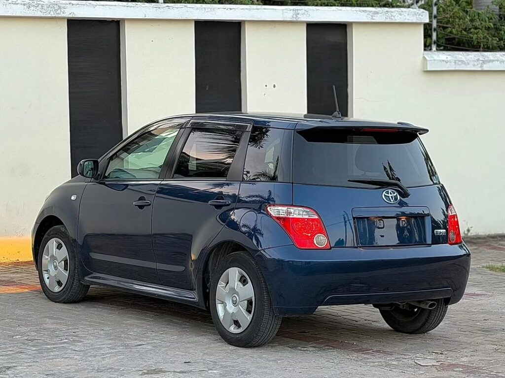 Magari IST 2006 lipo Dar es Salaam