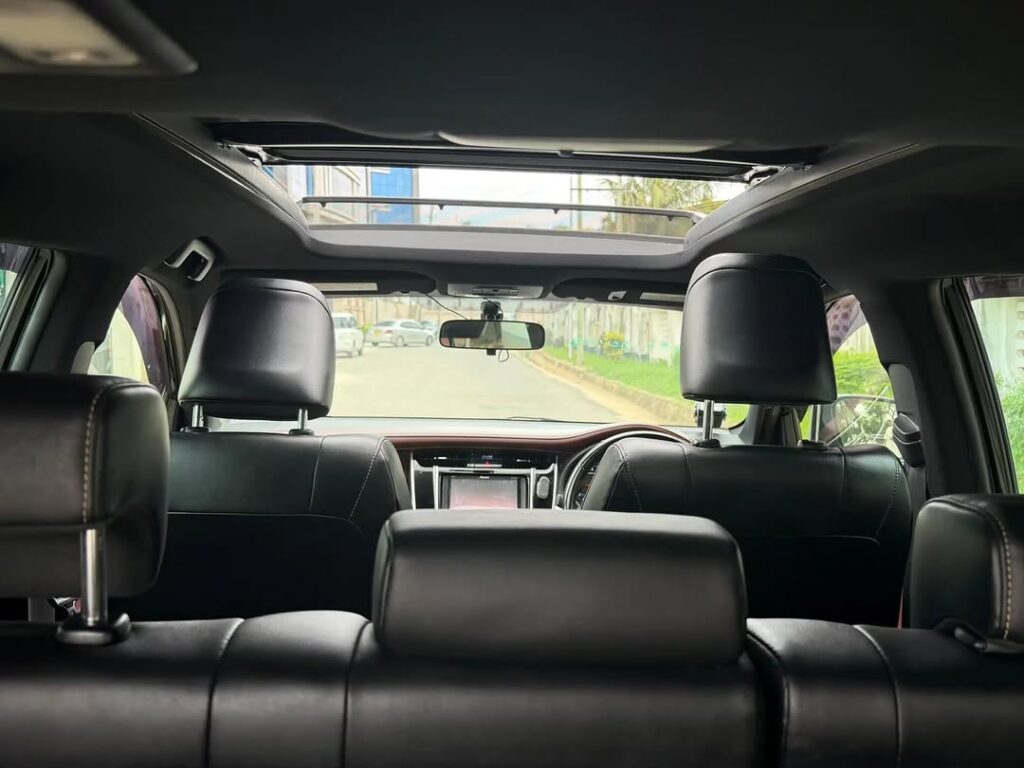 Toyota Harrier bei poa sokoni Dar es Salaam Tanzania