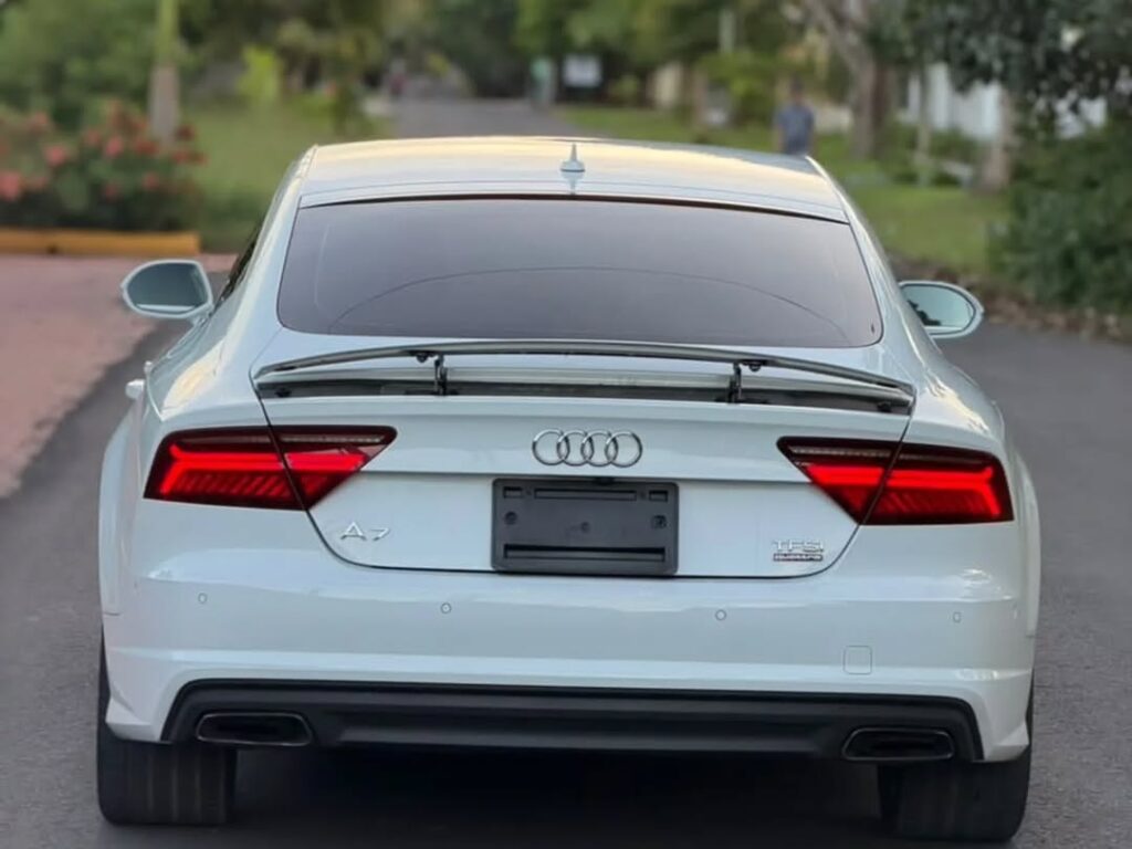 Magari Sokoni Audi A7 ya Bei Poa 2016