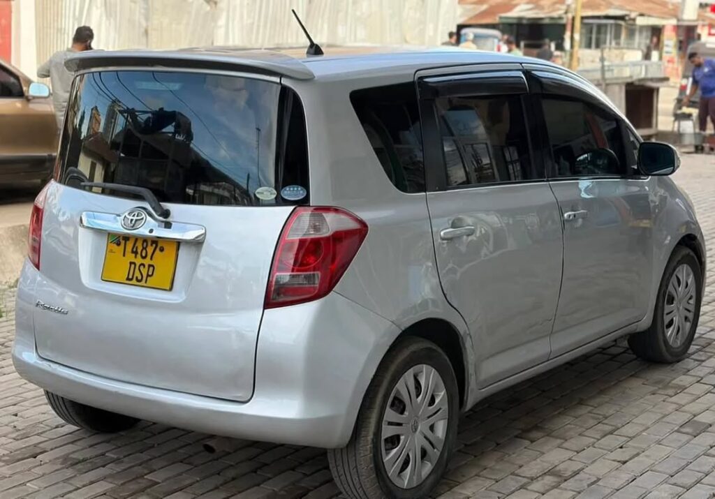 Price Of Toyota Ractis 2006 for Sale in Tanzania