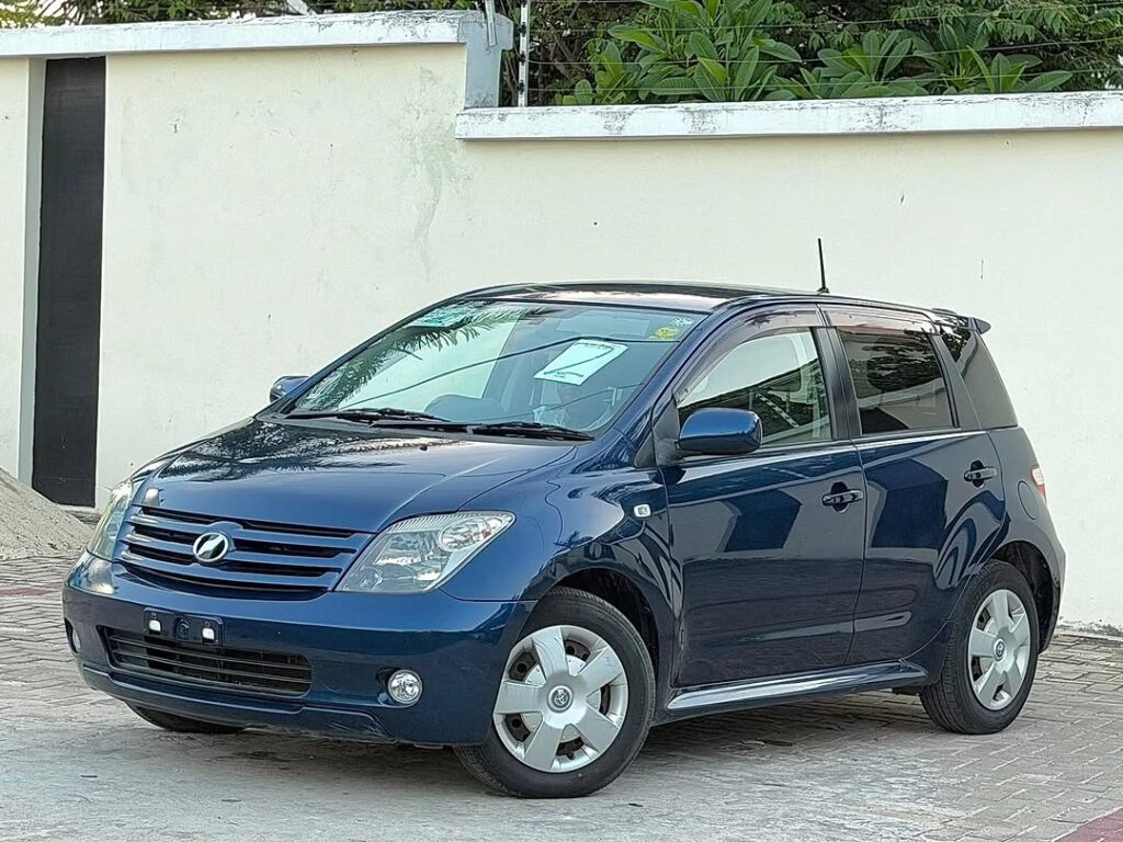 Magari Used Toyota IST 2006 Dar es Salaam Tanzania